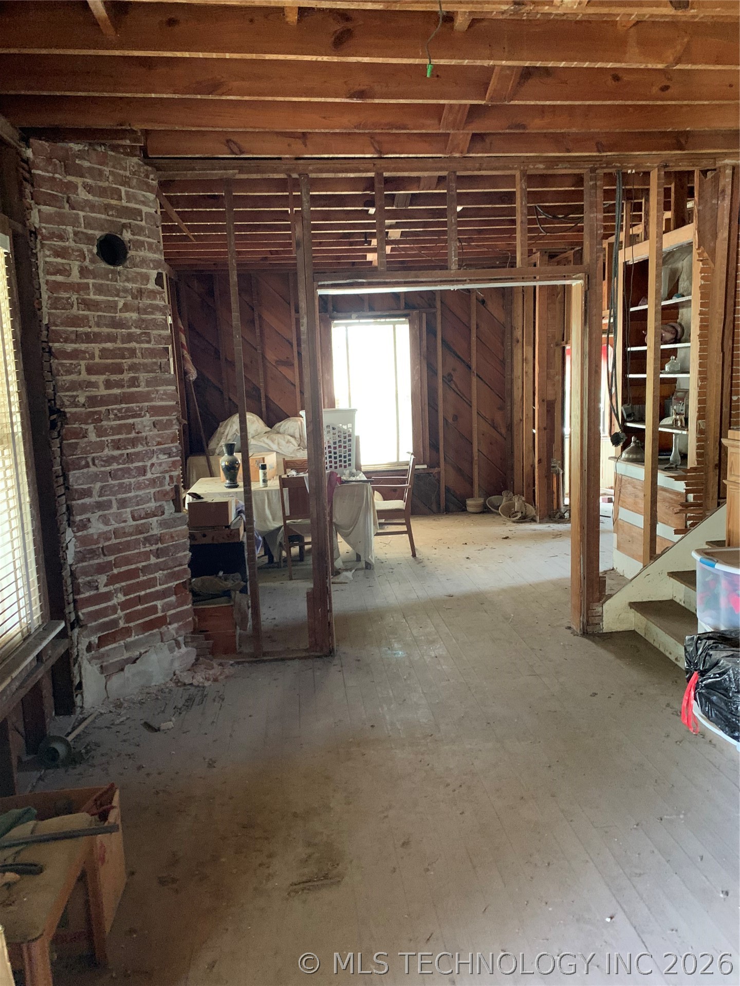 193 N Cedar Avenue Property Photo 5