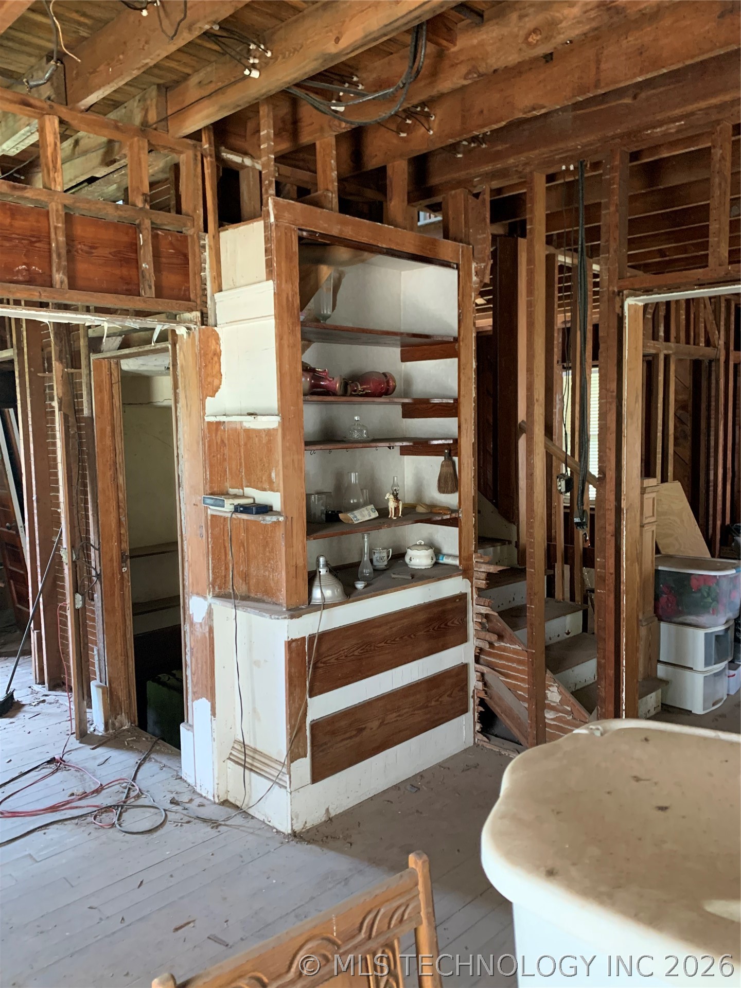 193 N Cedar Avenue Property Photo 8
