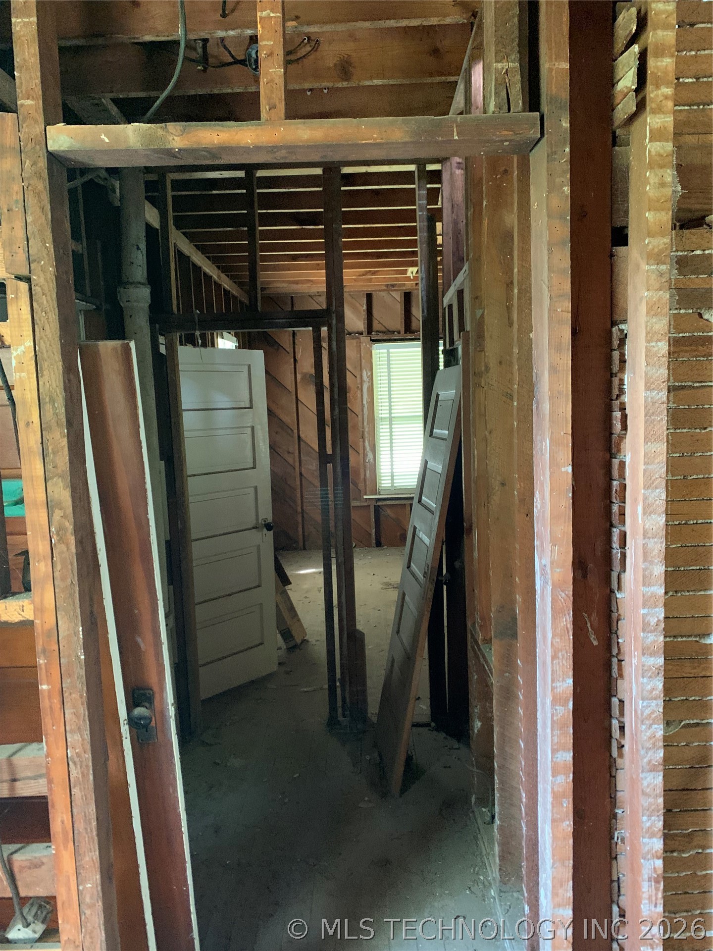 193 N Cedar Avenue Property Photo 10
