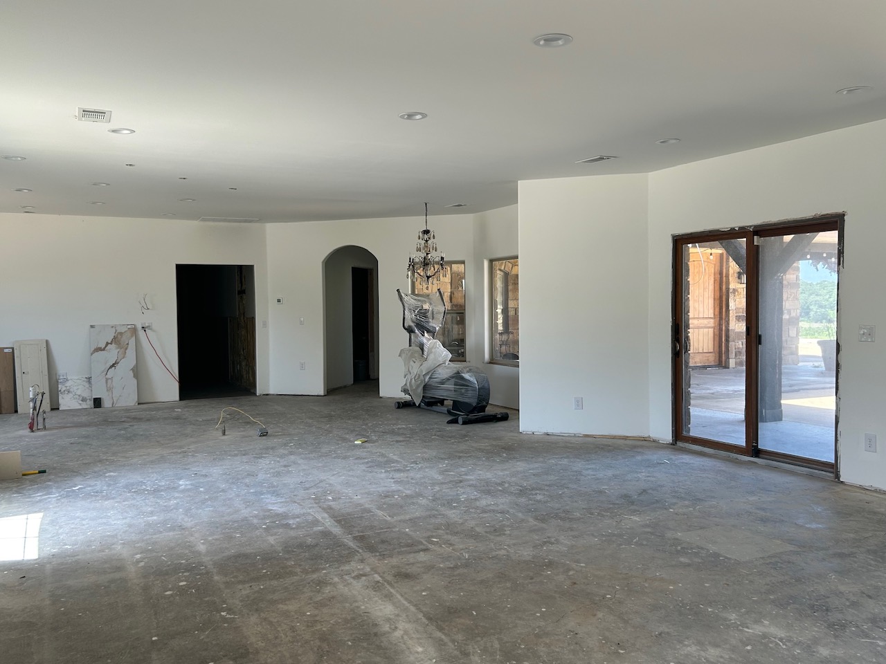 4121 N Commerce Street Property Photo 8