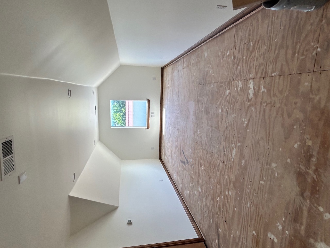 4121 N Commerce Street Property Photo 24