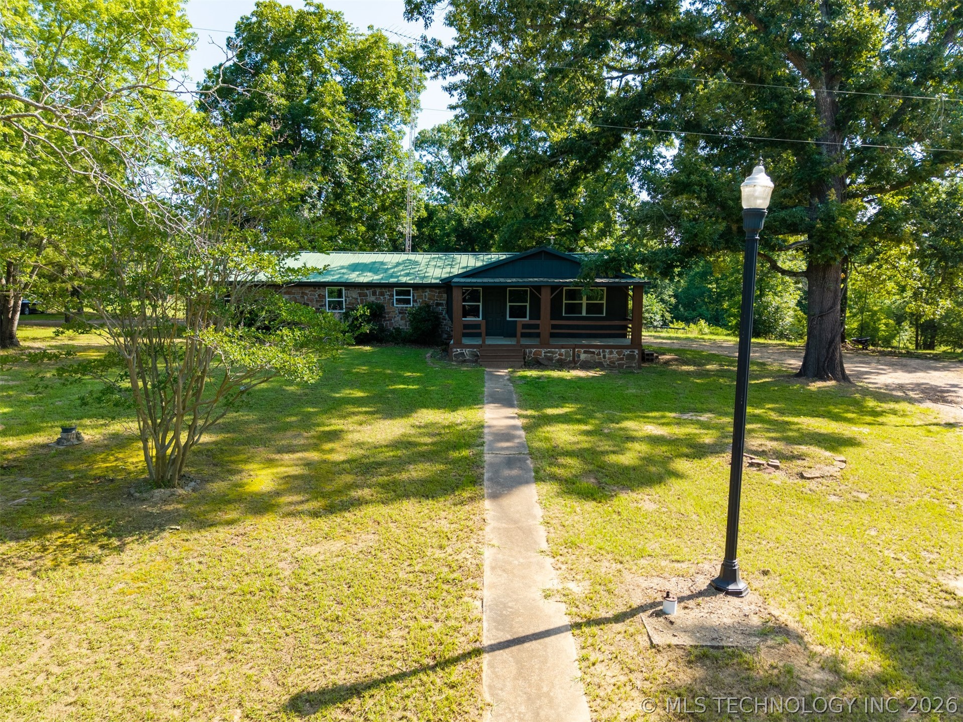 410205 E 1910 Road Property Photo 1