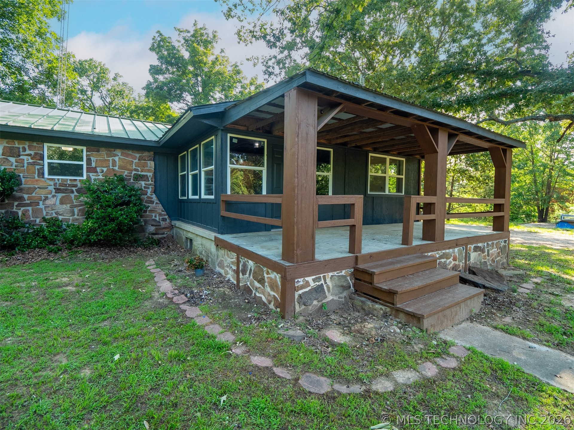 410205 E 1910 Road Property Photo 4