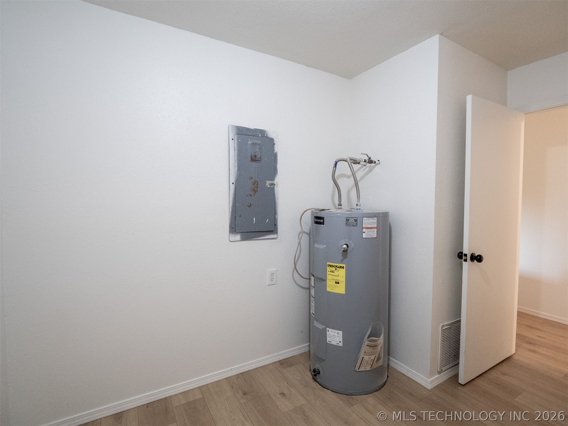 410205 E 1910 Road Property Photo 28