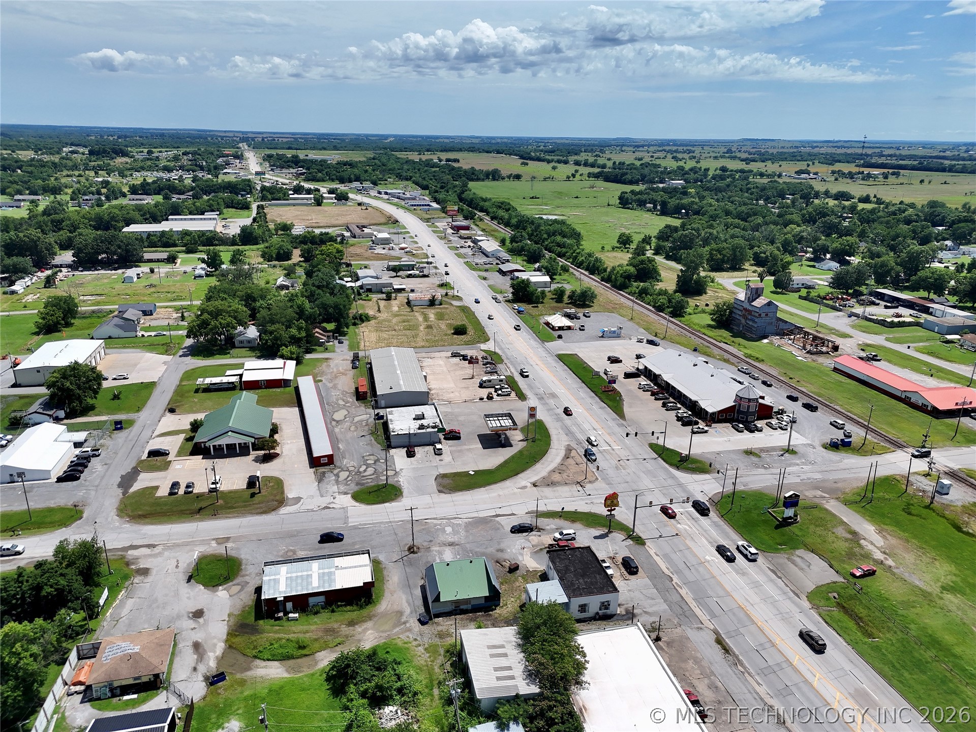 102 N Chouteau Property Photo 30