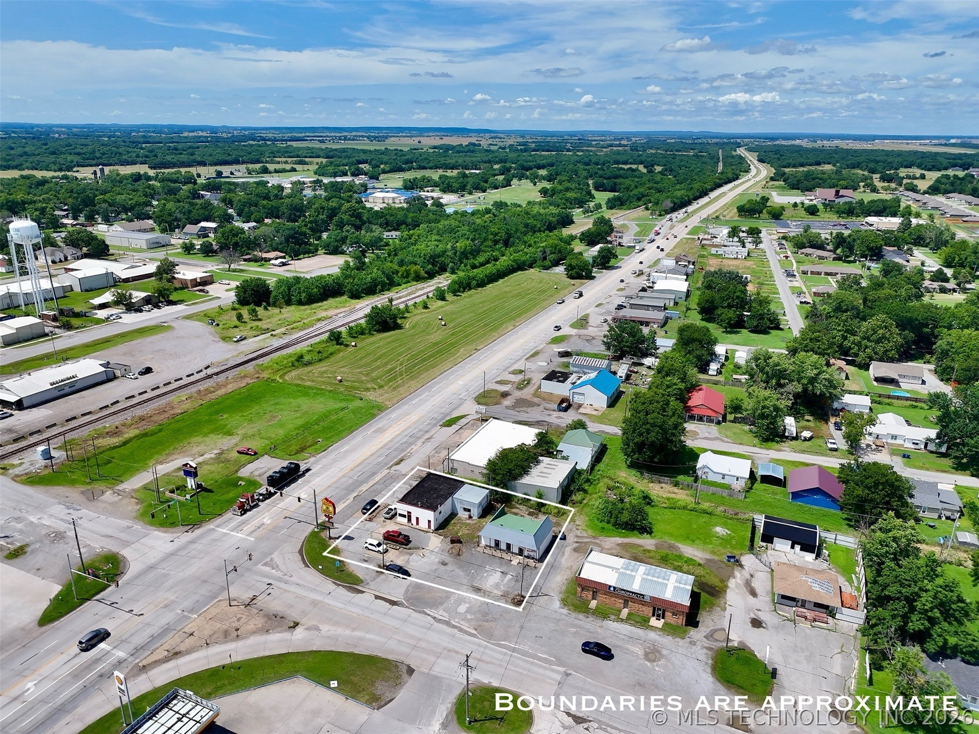 102 N Chouteau Property Photo 31