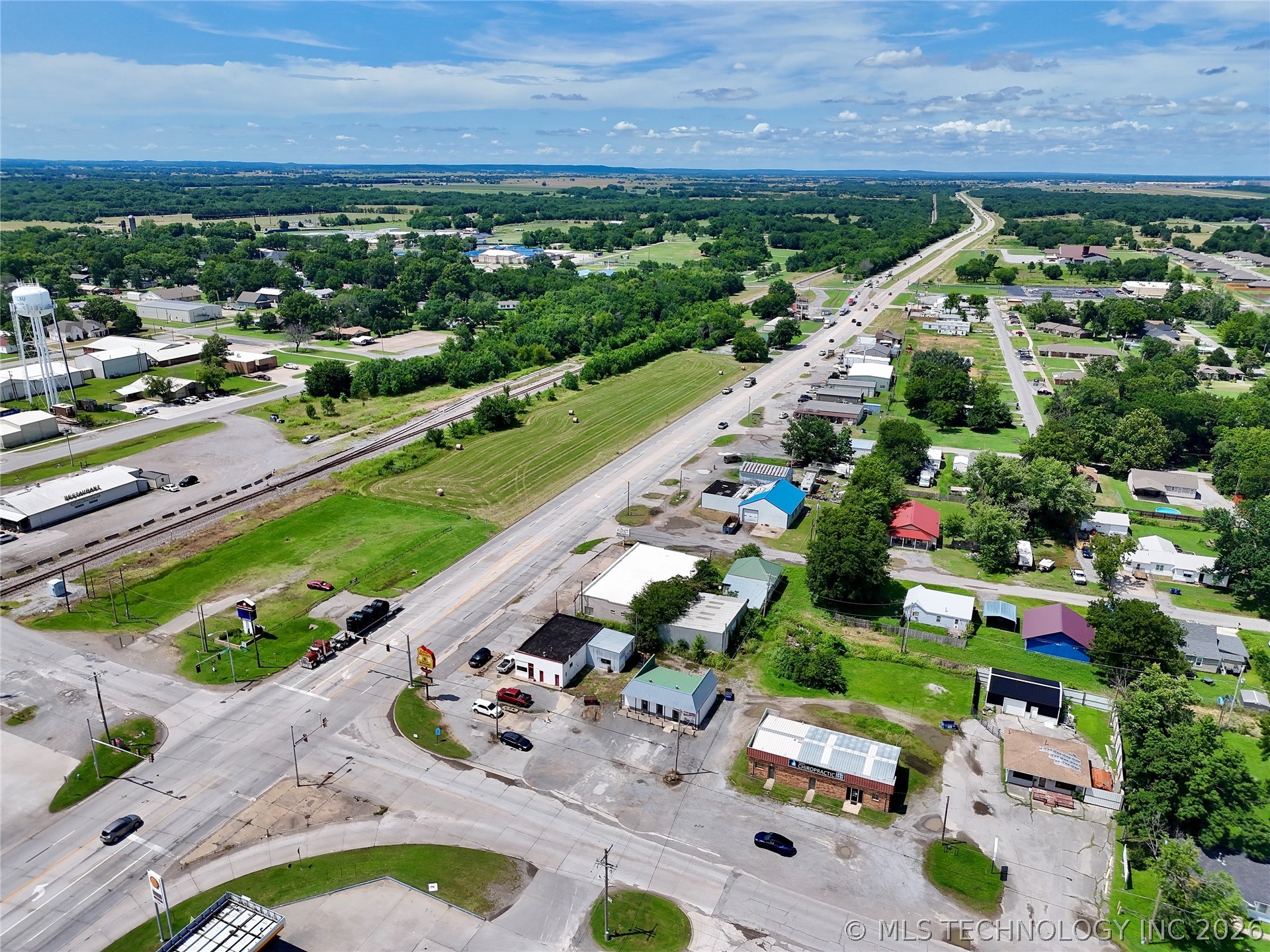 102 N Chouteau Property Photo 32