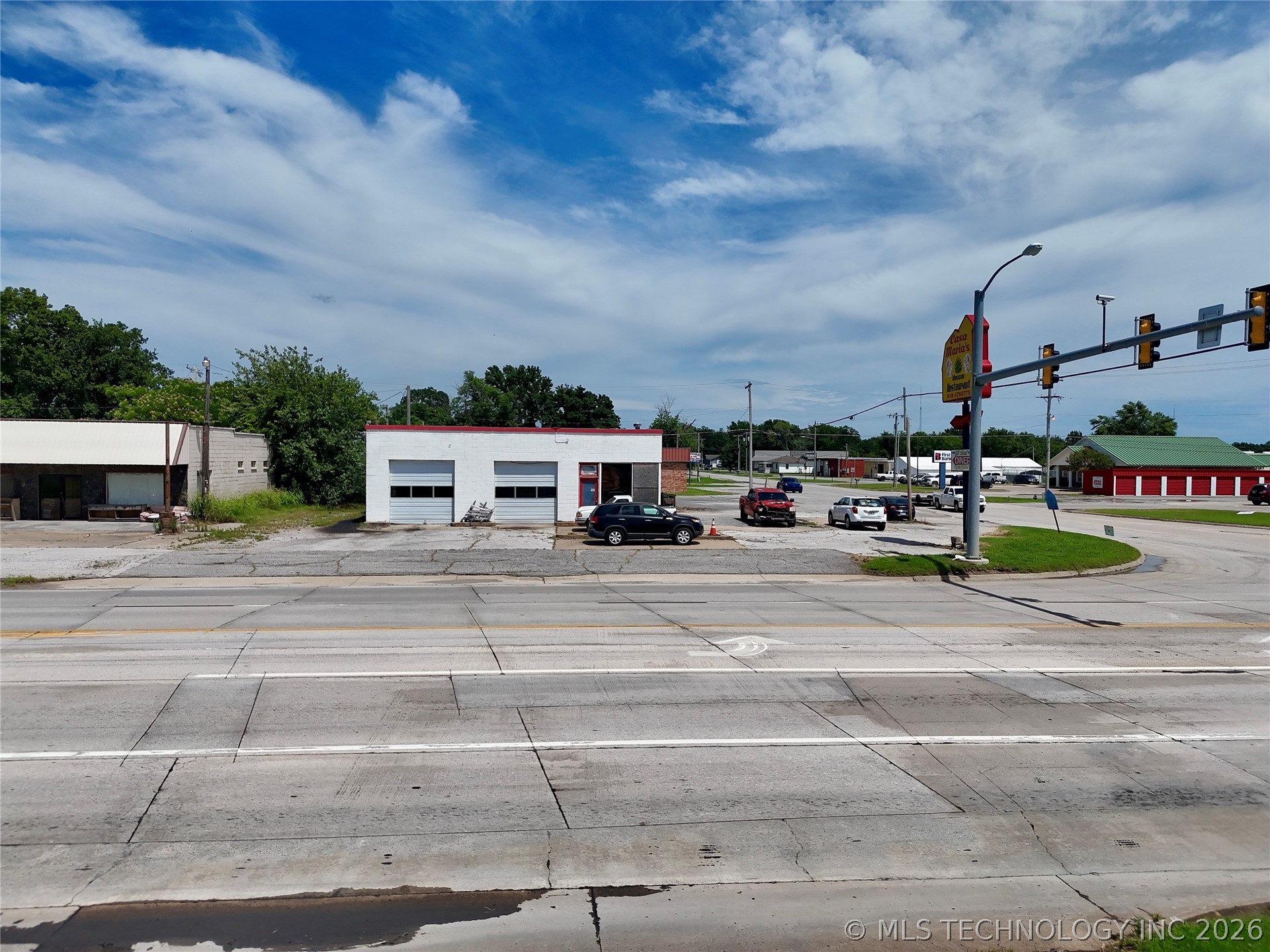 102 N Chouteau Property Photo 33