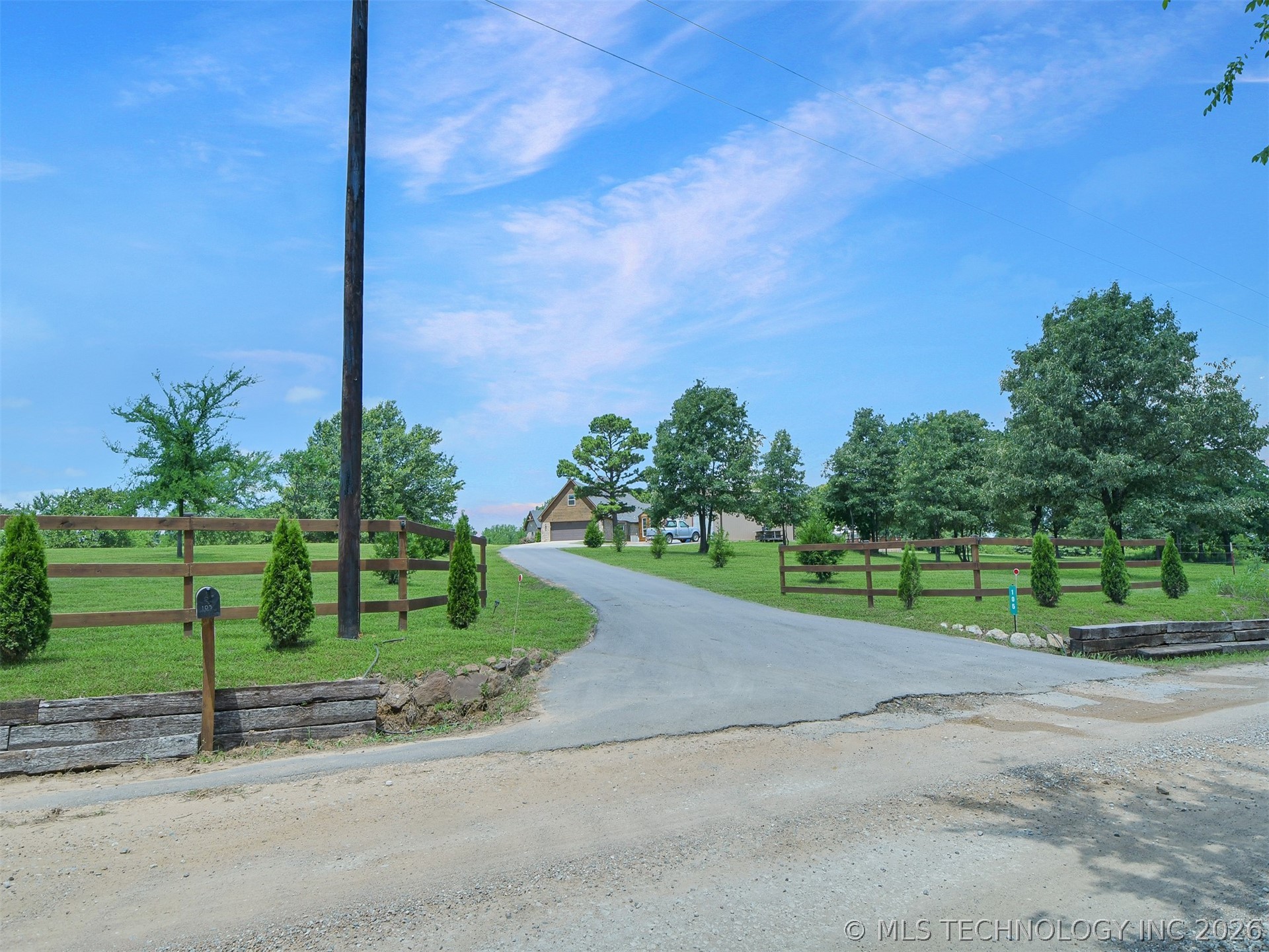105 Rock House Road Property Photo 3