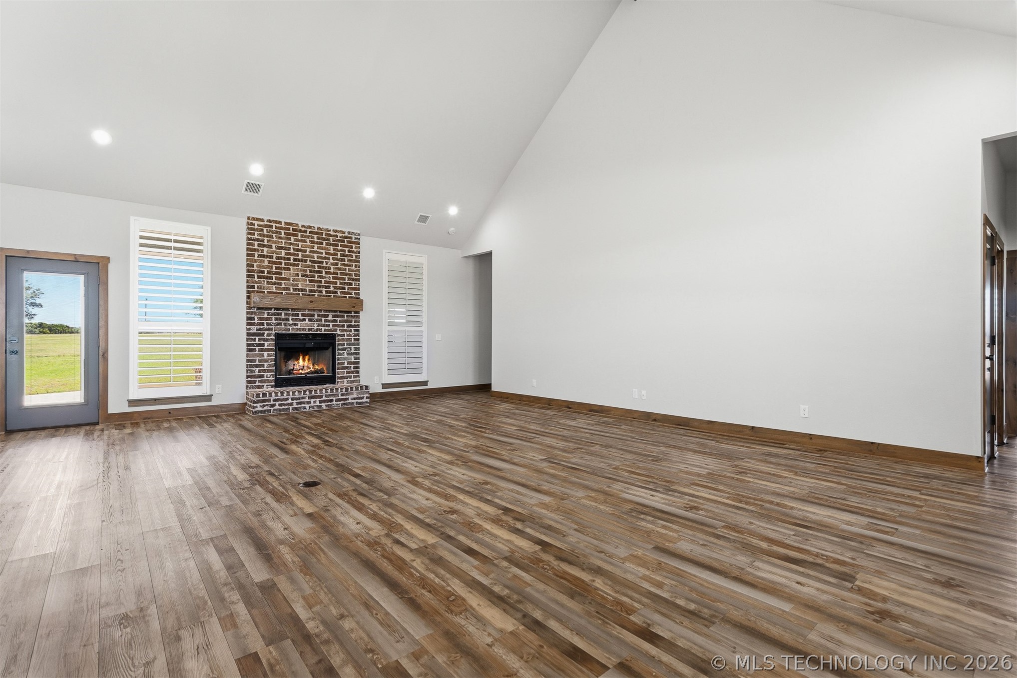 25016 Doe Creek Trail Property Photo 4