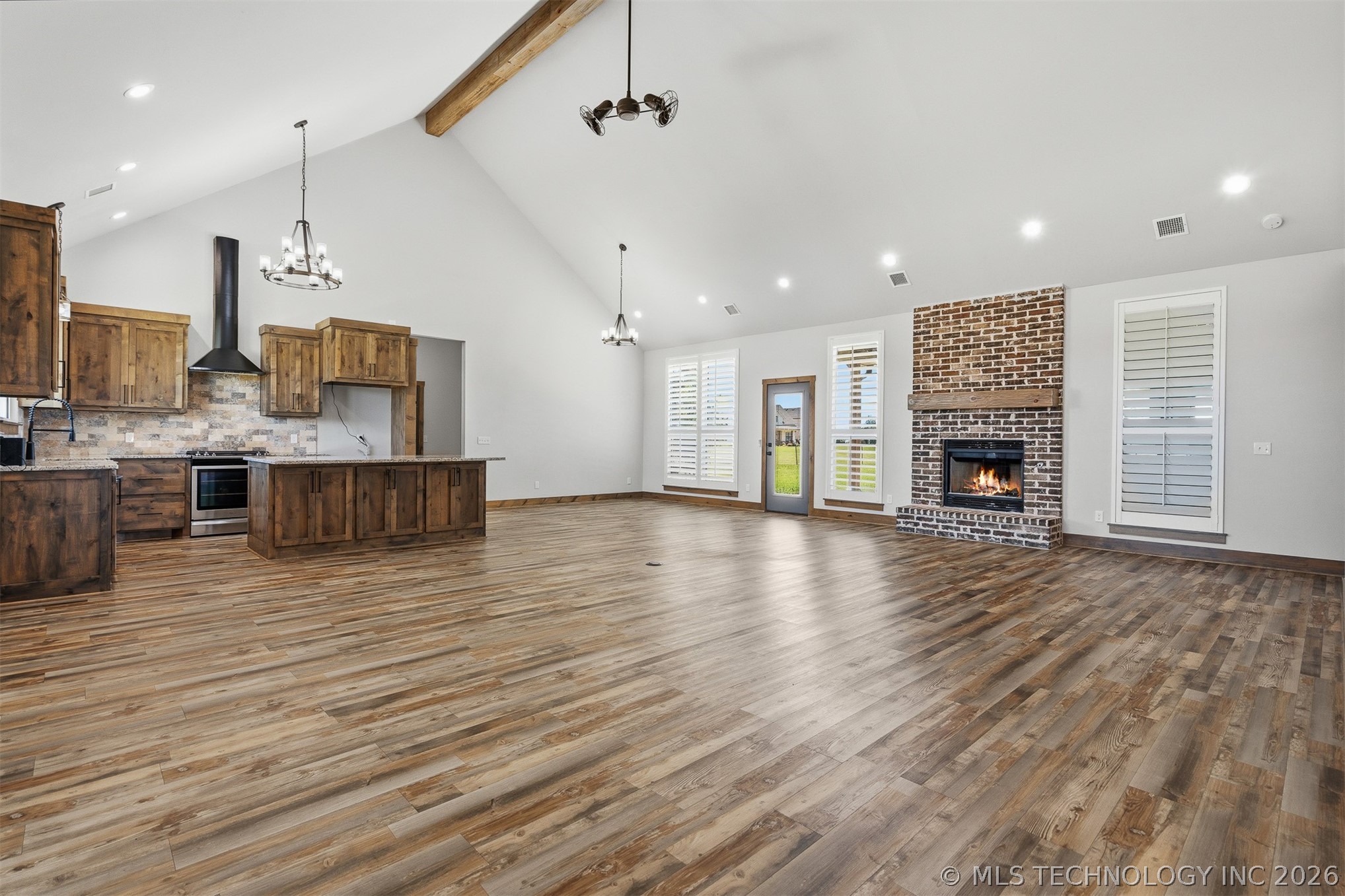 25016 Doe Creek Trail Property Photo 5