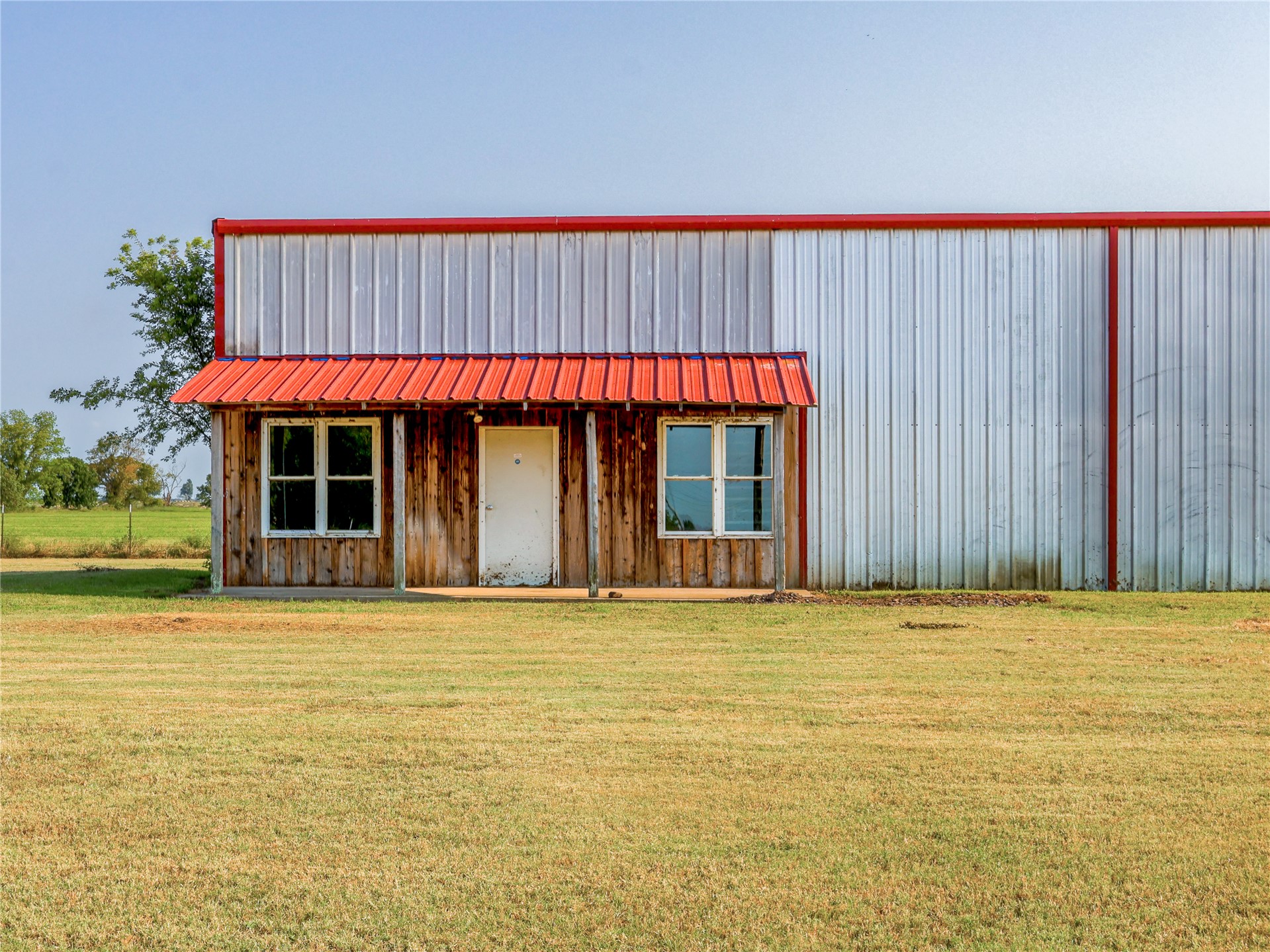 5577 W 630 Road Property Photo 2