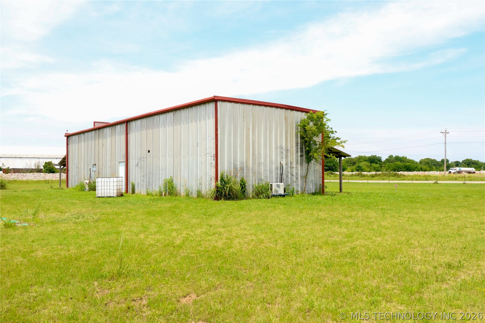 5577 W 630 Road Property Photo 6