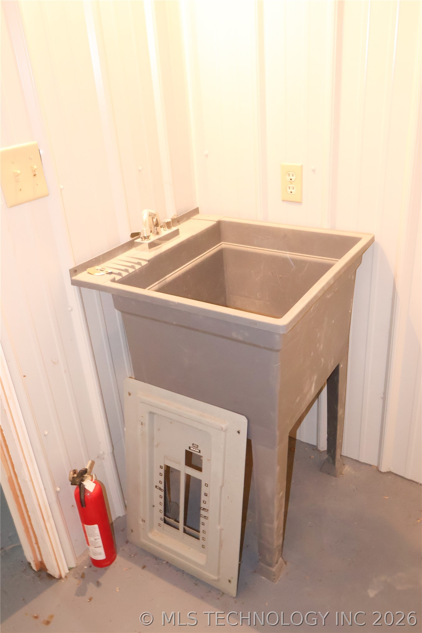 5577 W 630 Road Property Photo 15