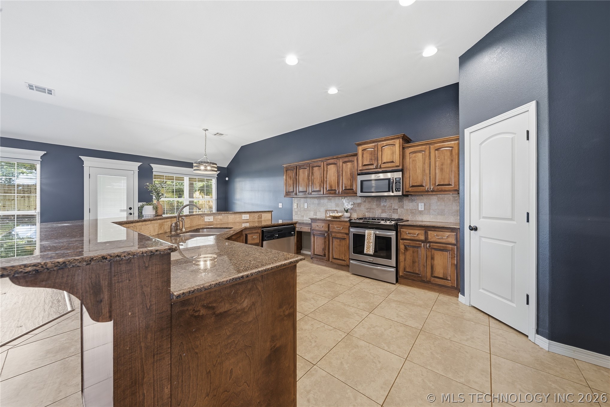 3608 S 16th Street Property Photo 6