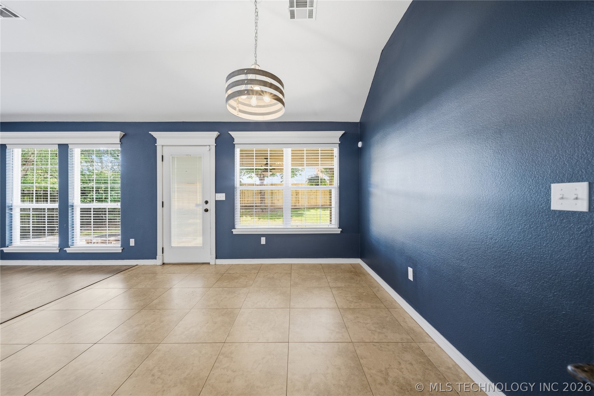 3608 S 16th Street Property Photo 9