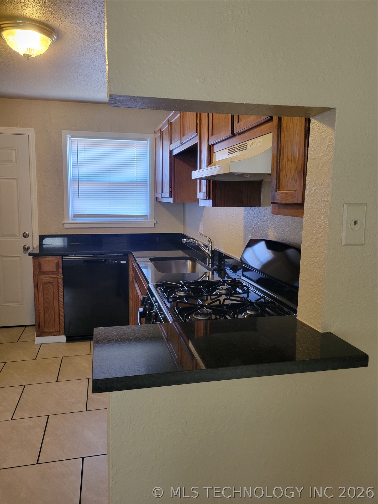 1327 E 38th Street A Property Photo 11