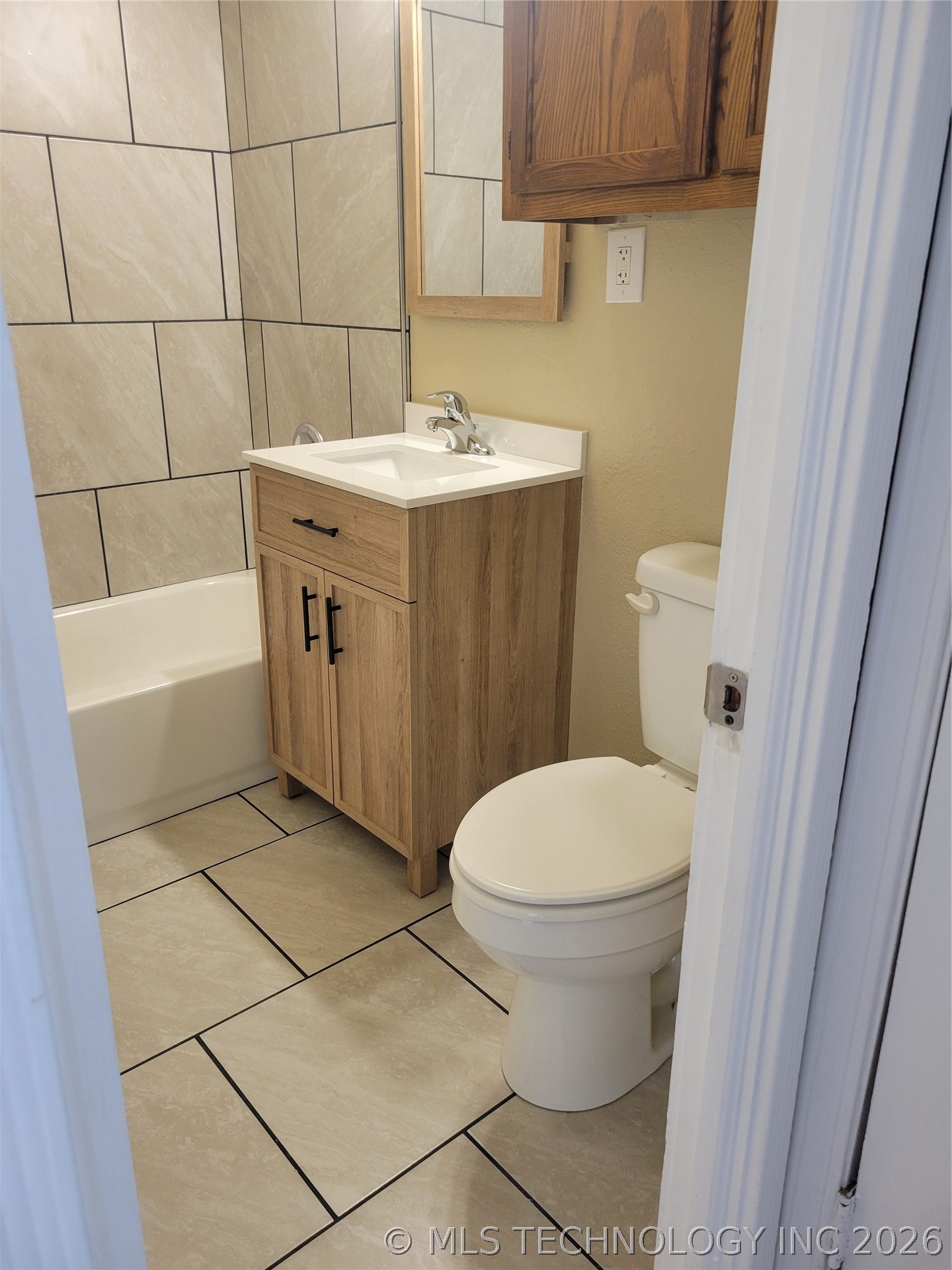 1327 E 38th Street A Property Photo 13