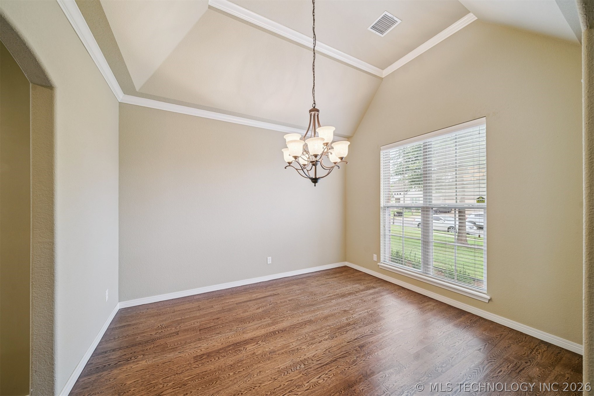 18610 E 42nd Place Property Photo 8
