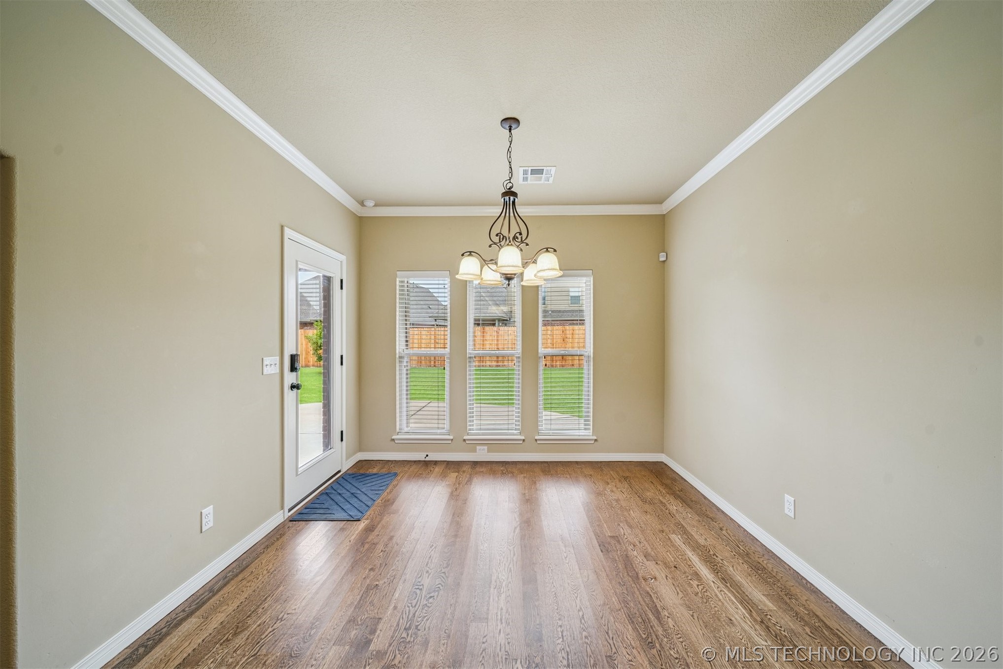 18610 E 42nd Place Property Photo 16