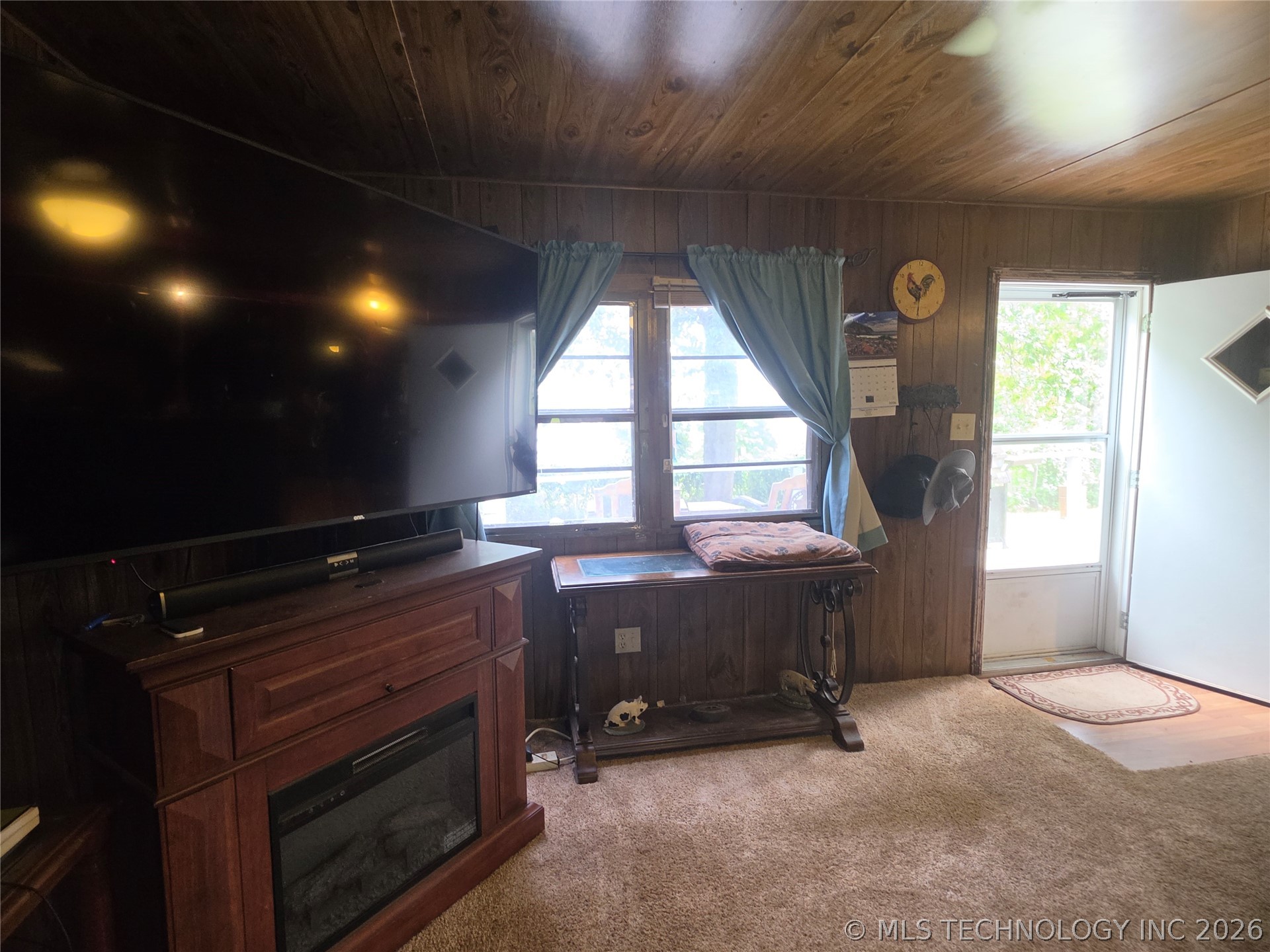 416335 Lagoon Drive Property Photo 3