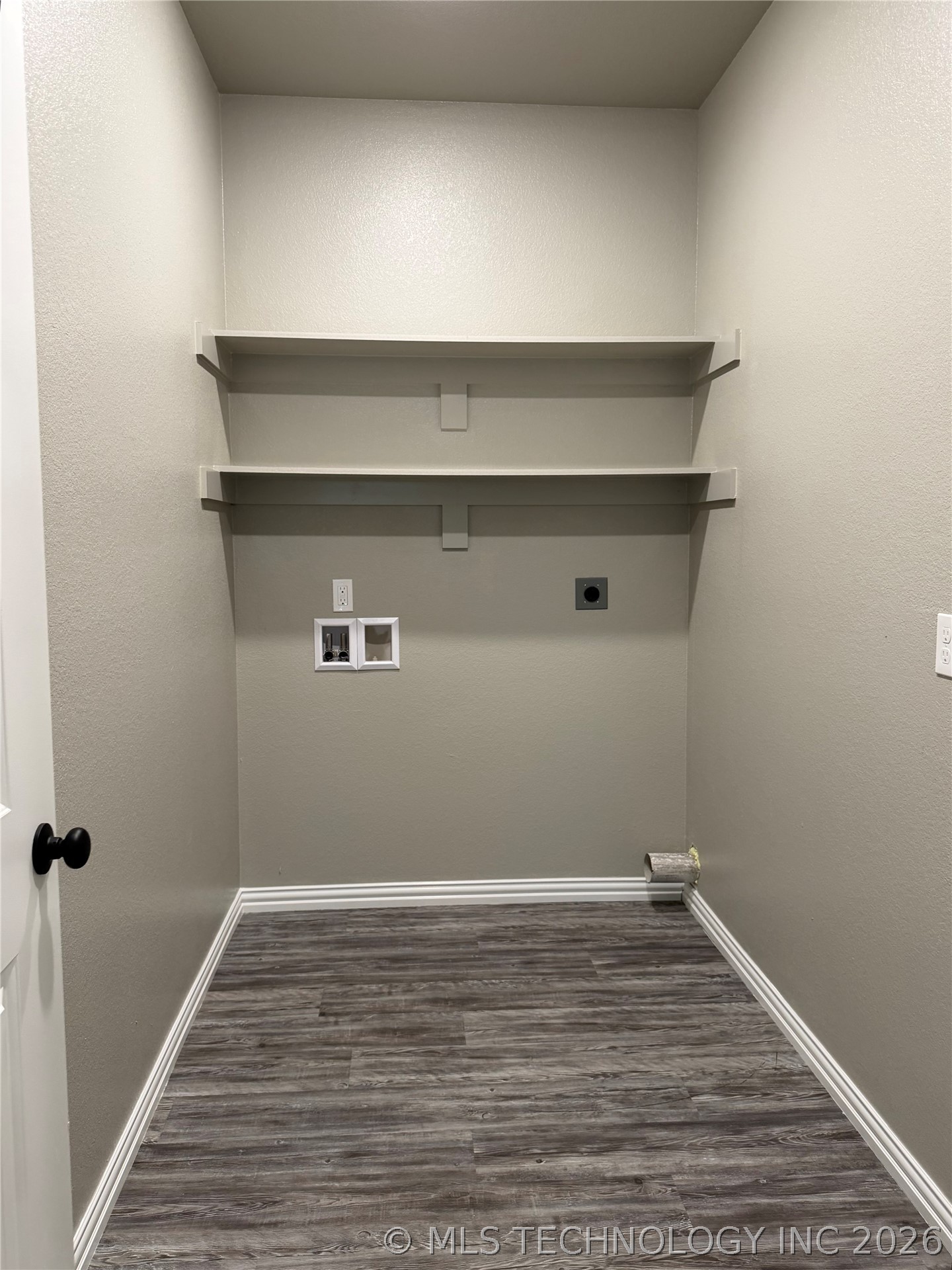 105 Russell Property Photo 8