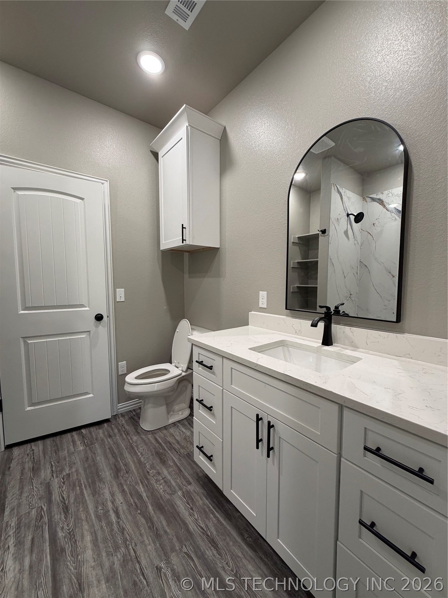 105 Russell Property Photo 10