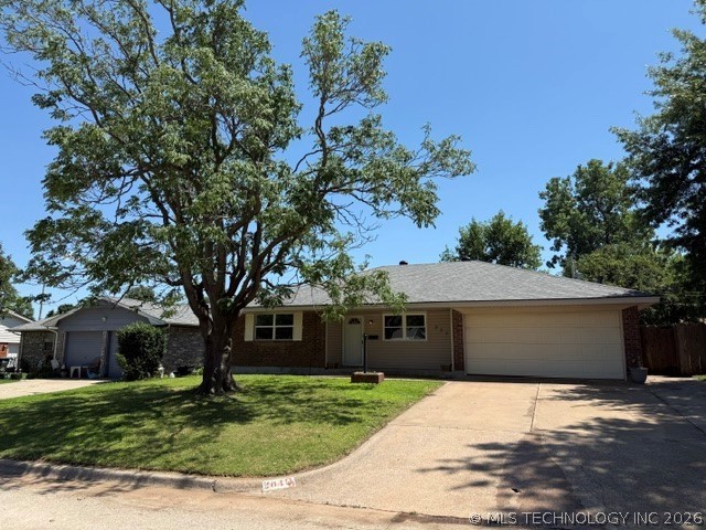 204 E Bass Property Photo 1