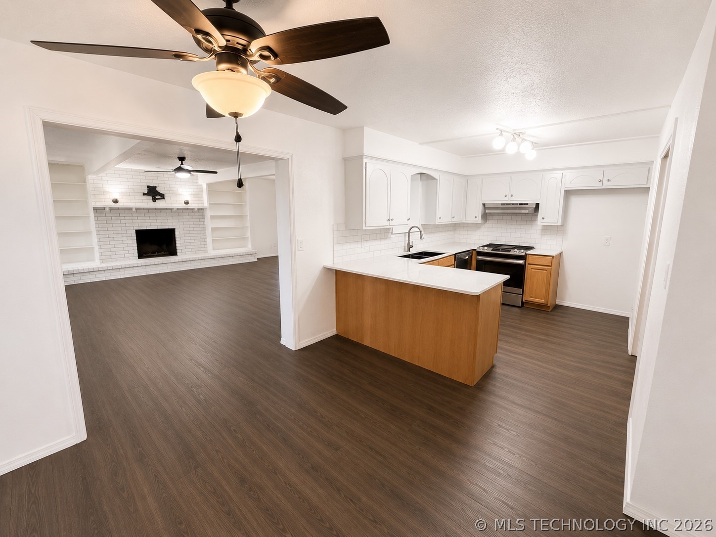 204 E Bass Property Photo 9