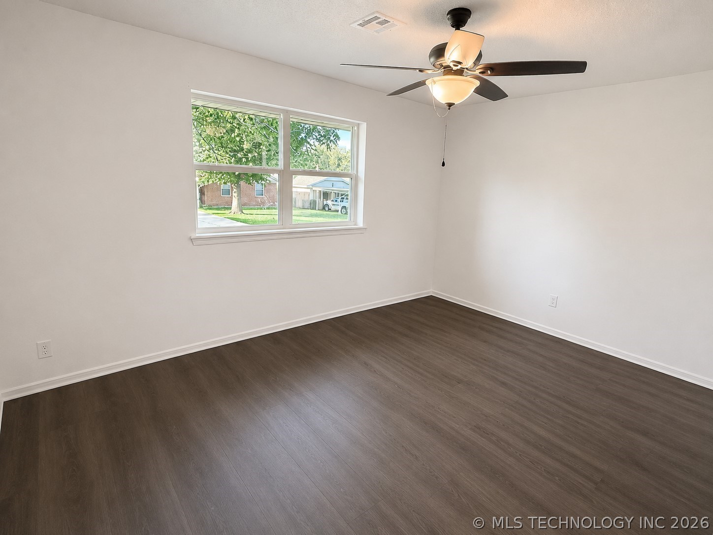 204 E Bass Property Photo 11