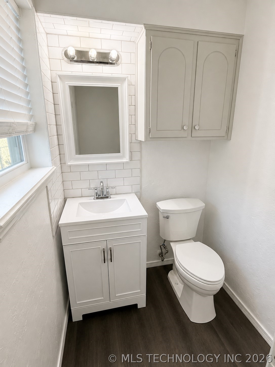 204 E Bass Property Photo 12