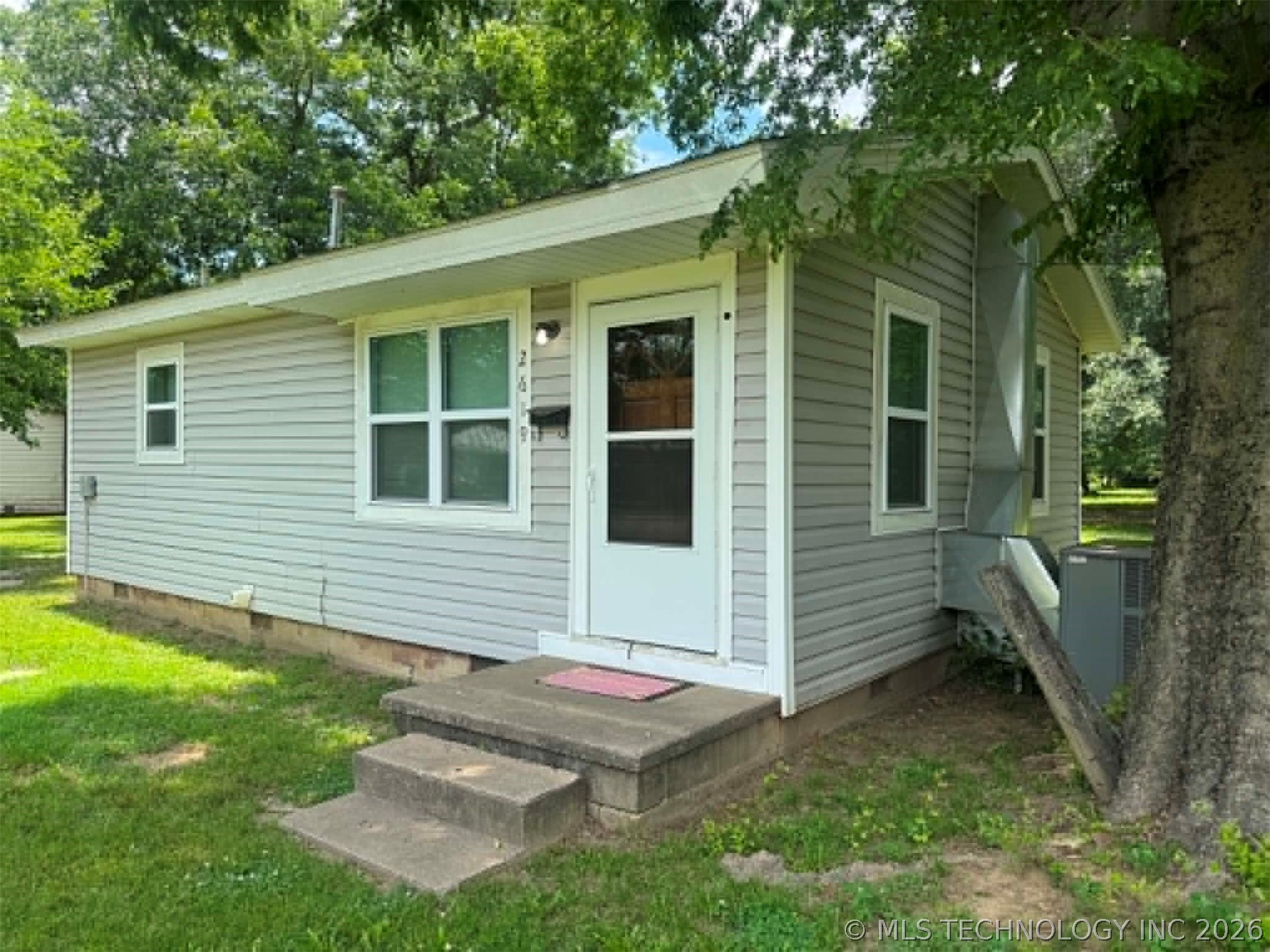 2619 N 4th Street Property Photo 4