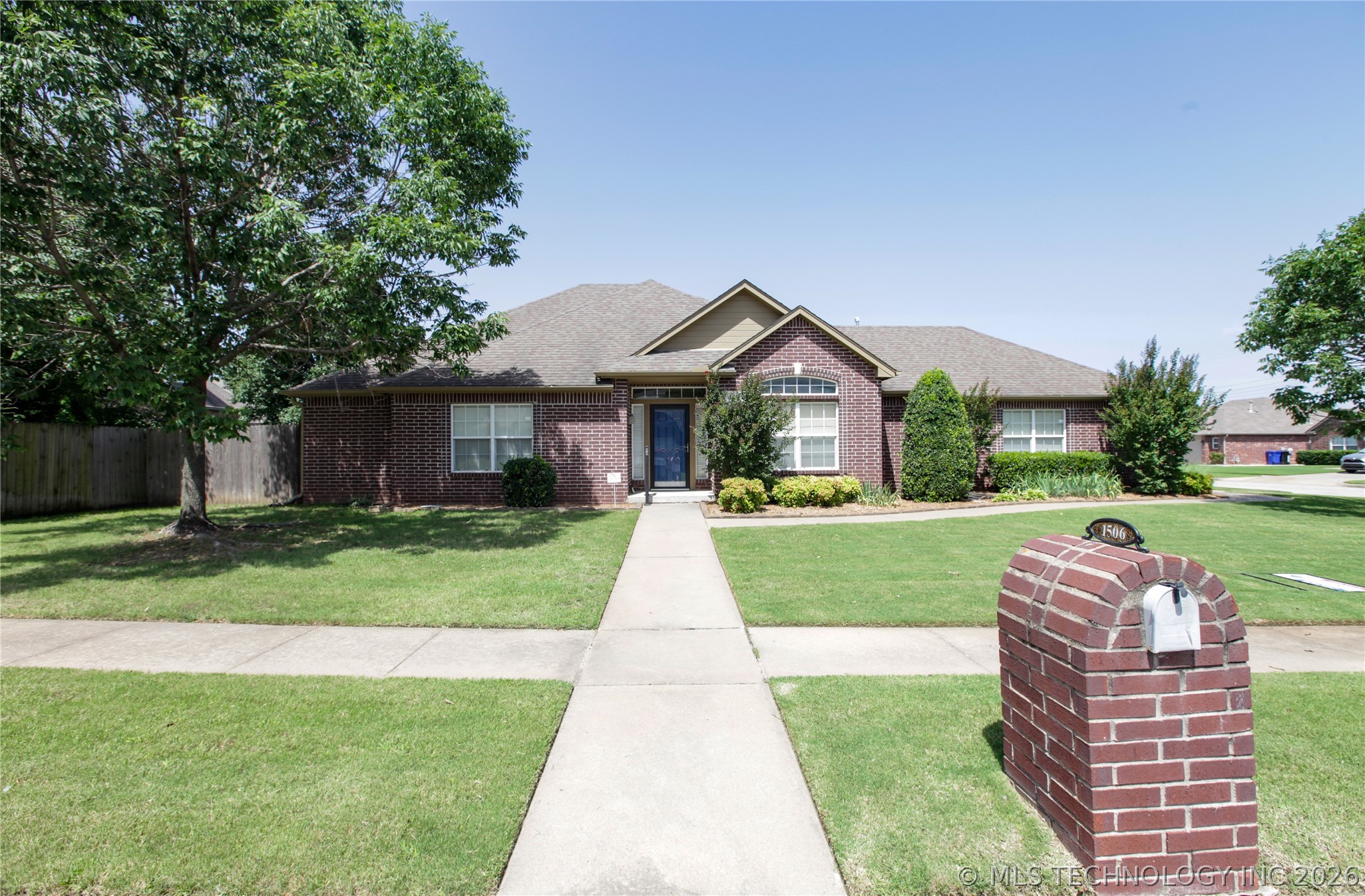 1506 N 19 Place Property Photo 1