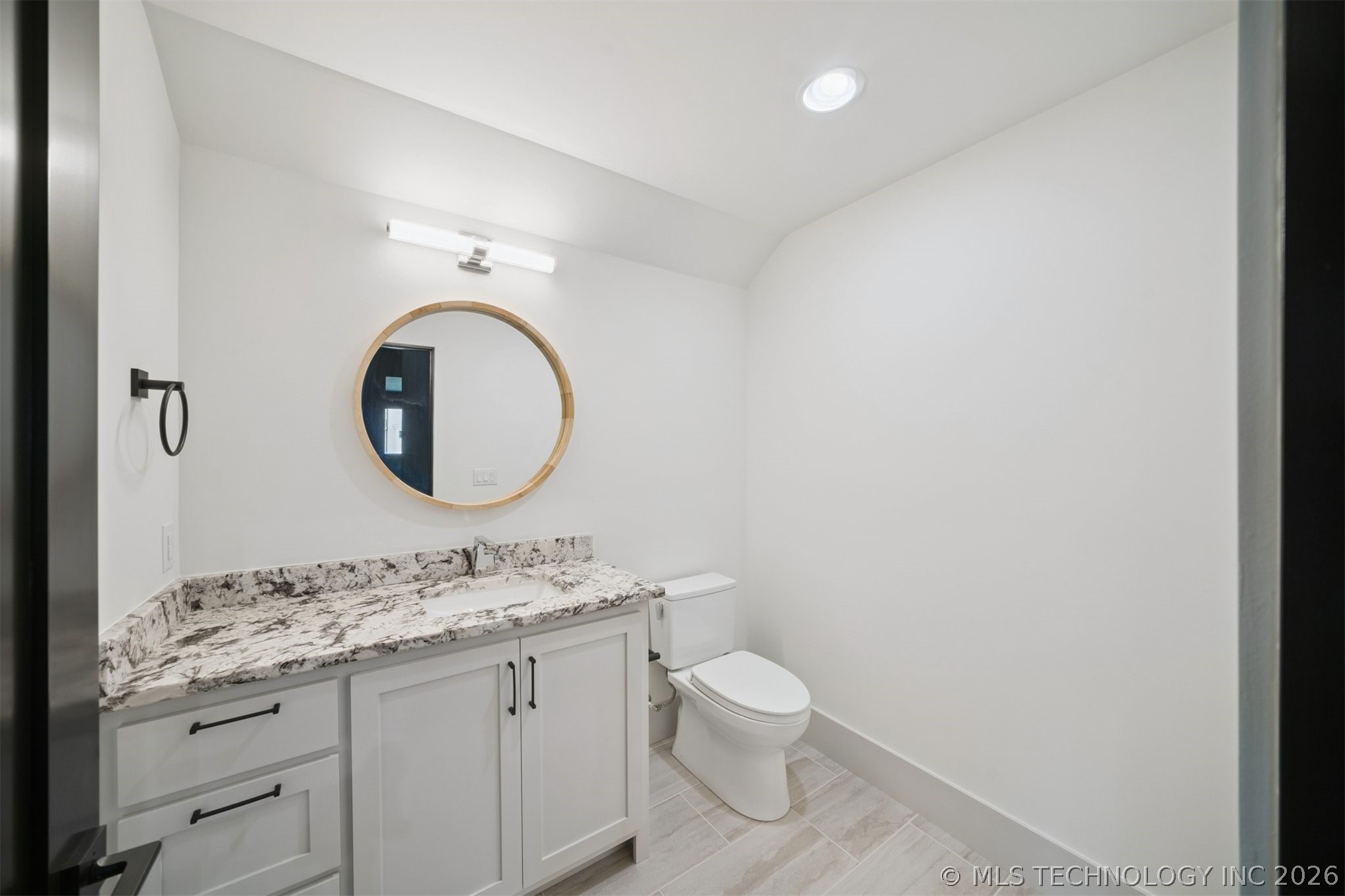 17889 Falcon Pass Property Photo 46