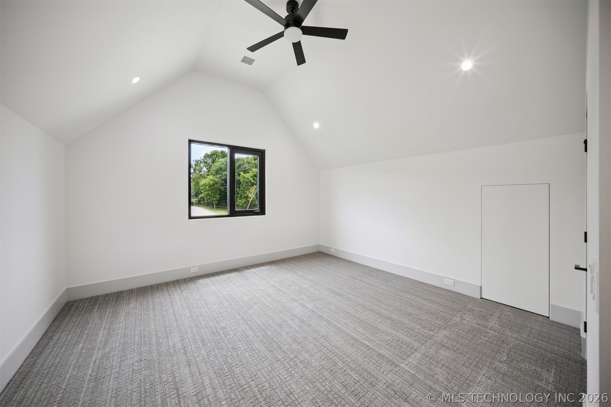 17889 Falcon Pass Property Photo 55