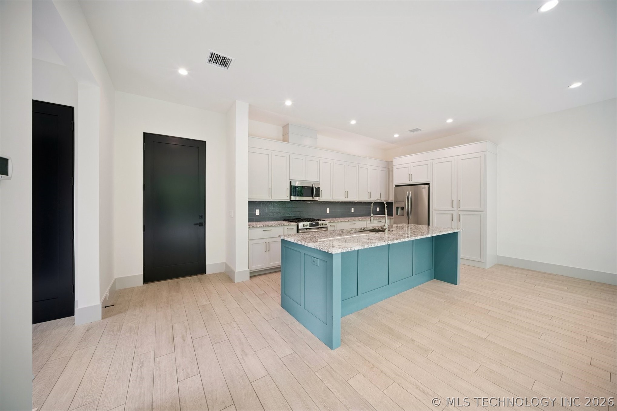17889 Falcon Pass Property Photo 74