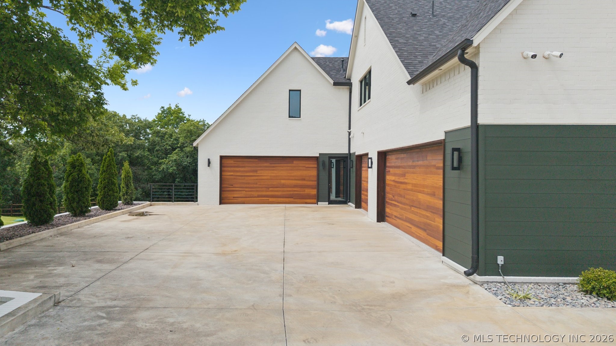 17889 Falcon Pass Property Photo 86