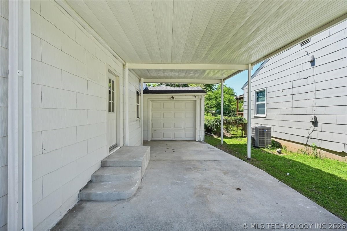 3524 E 30th Street Property Photo 2