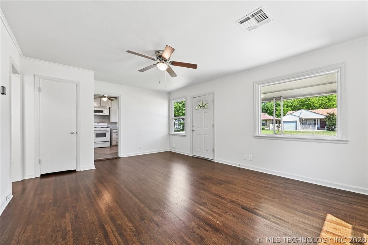3524 E 30th Street Property Photo 6