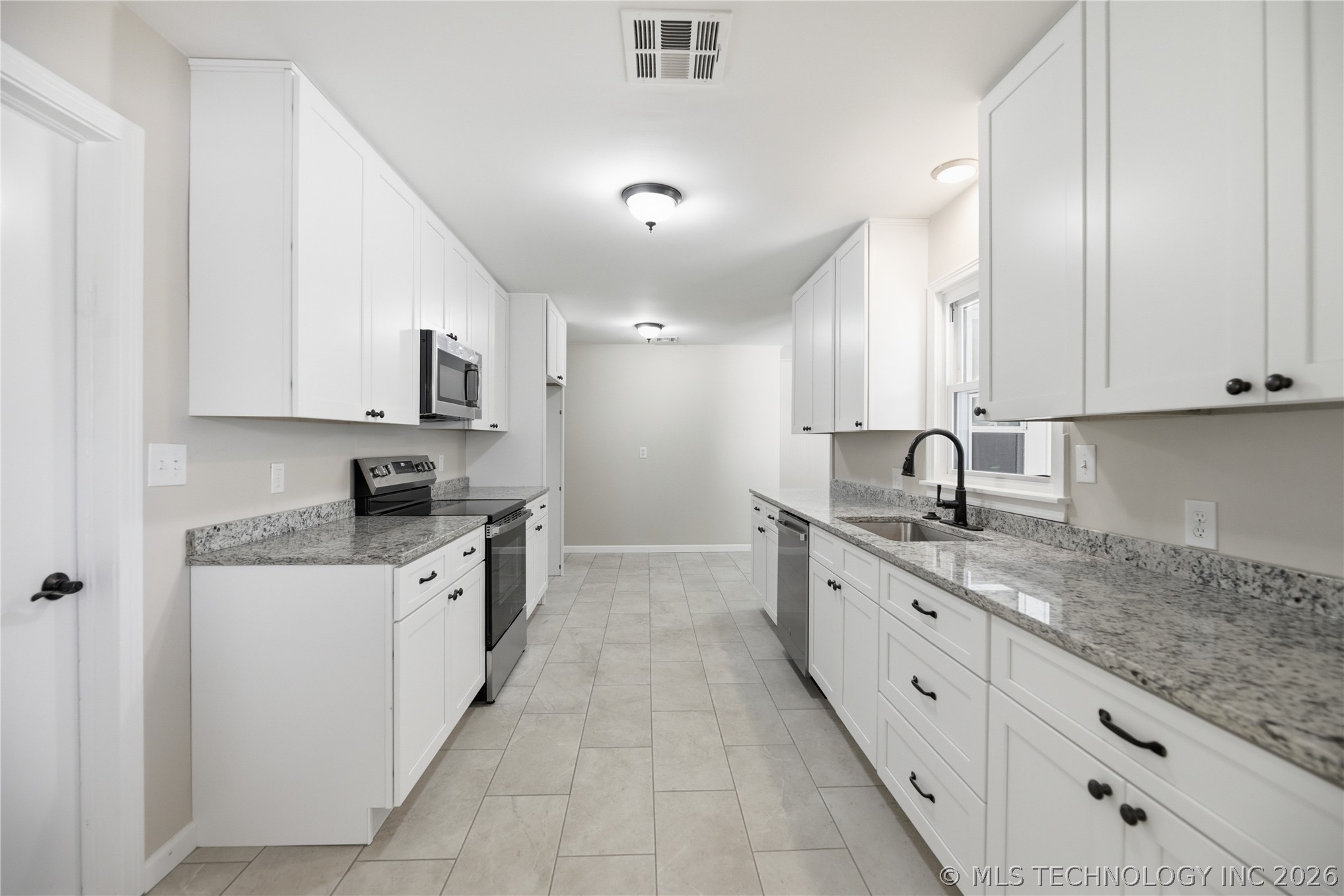 111 Irving Street Property Photo 9