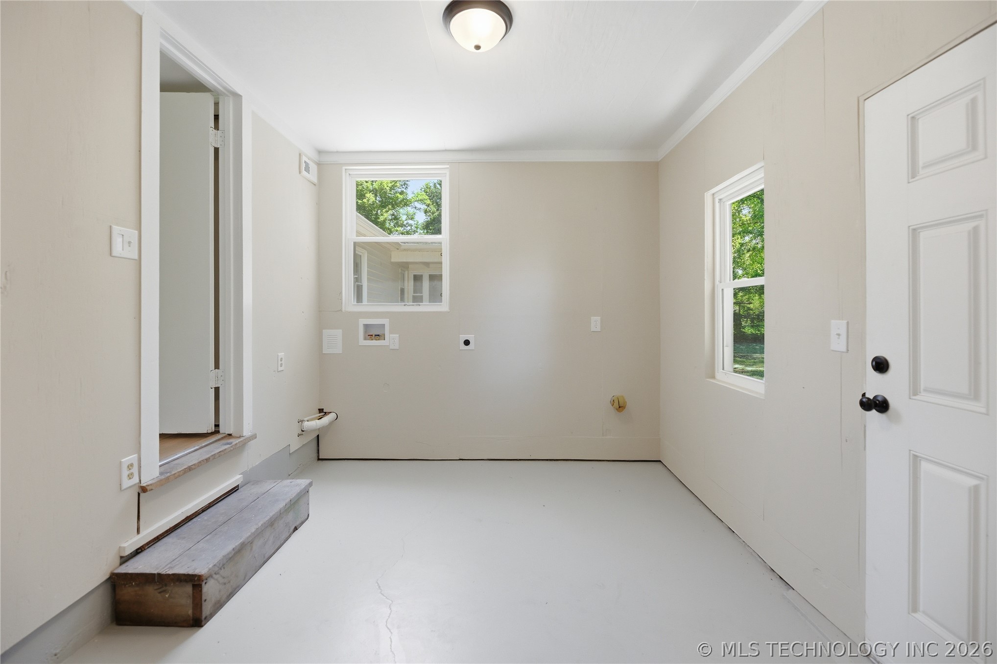 111 Irving Street Property Photo 28