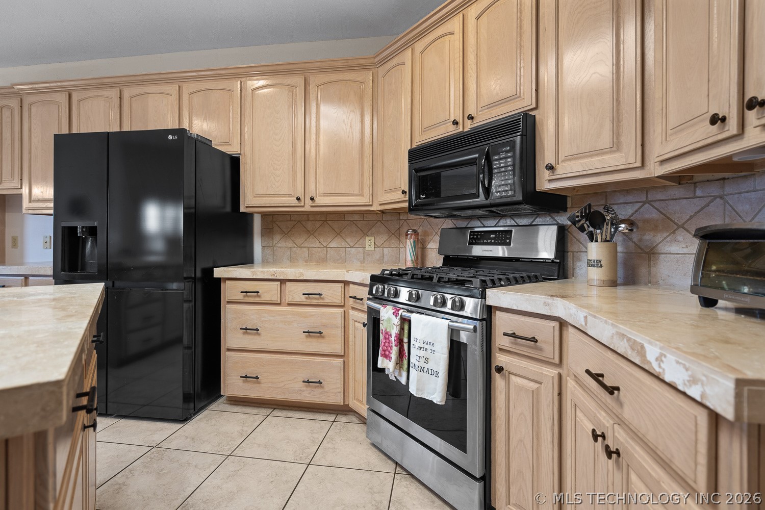 833 Franklin Drive Property Photo 16