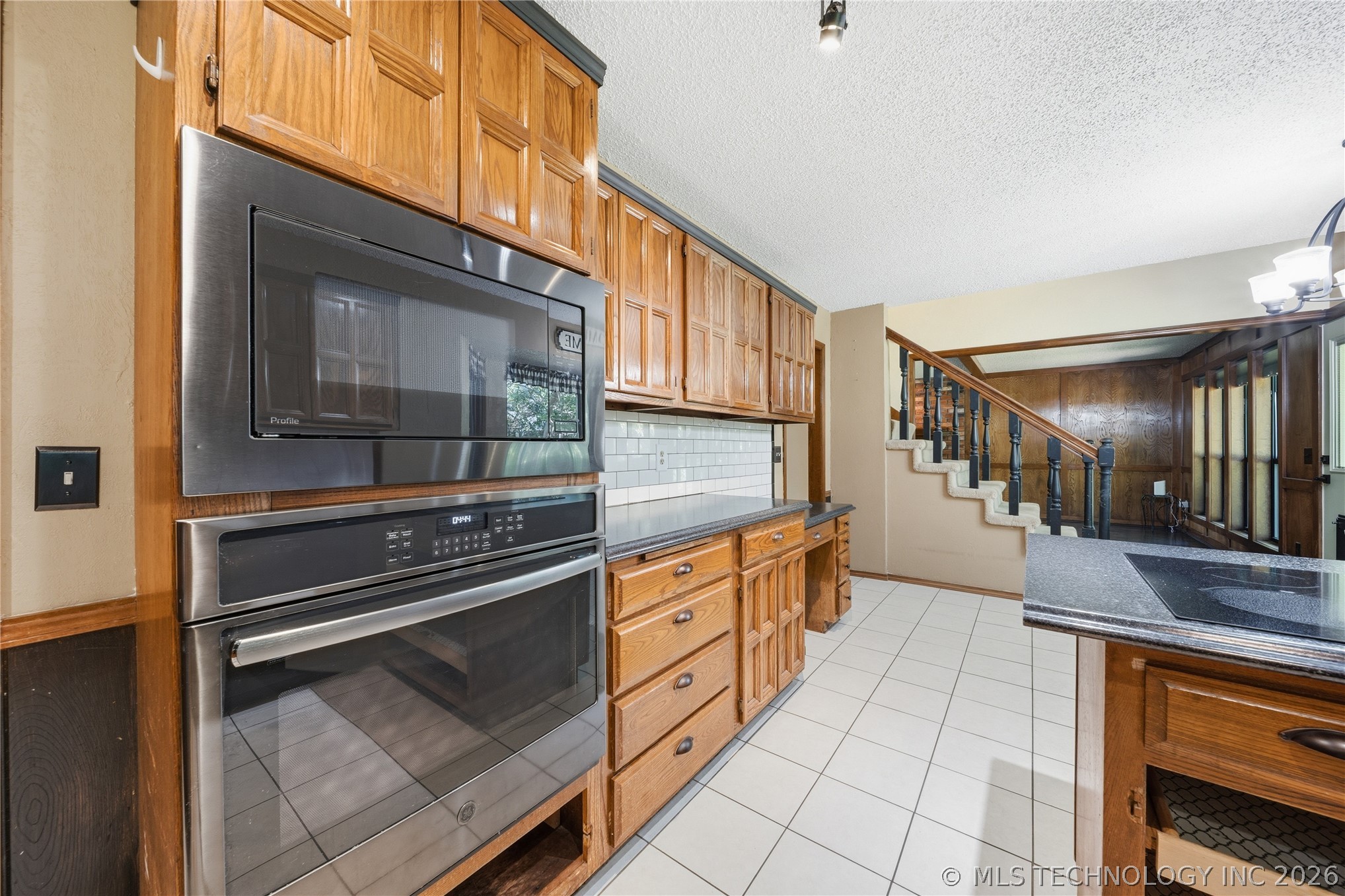 8404 E 107th Street Property Photo 11