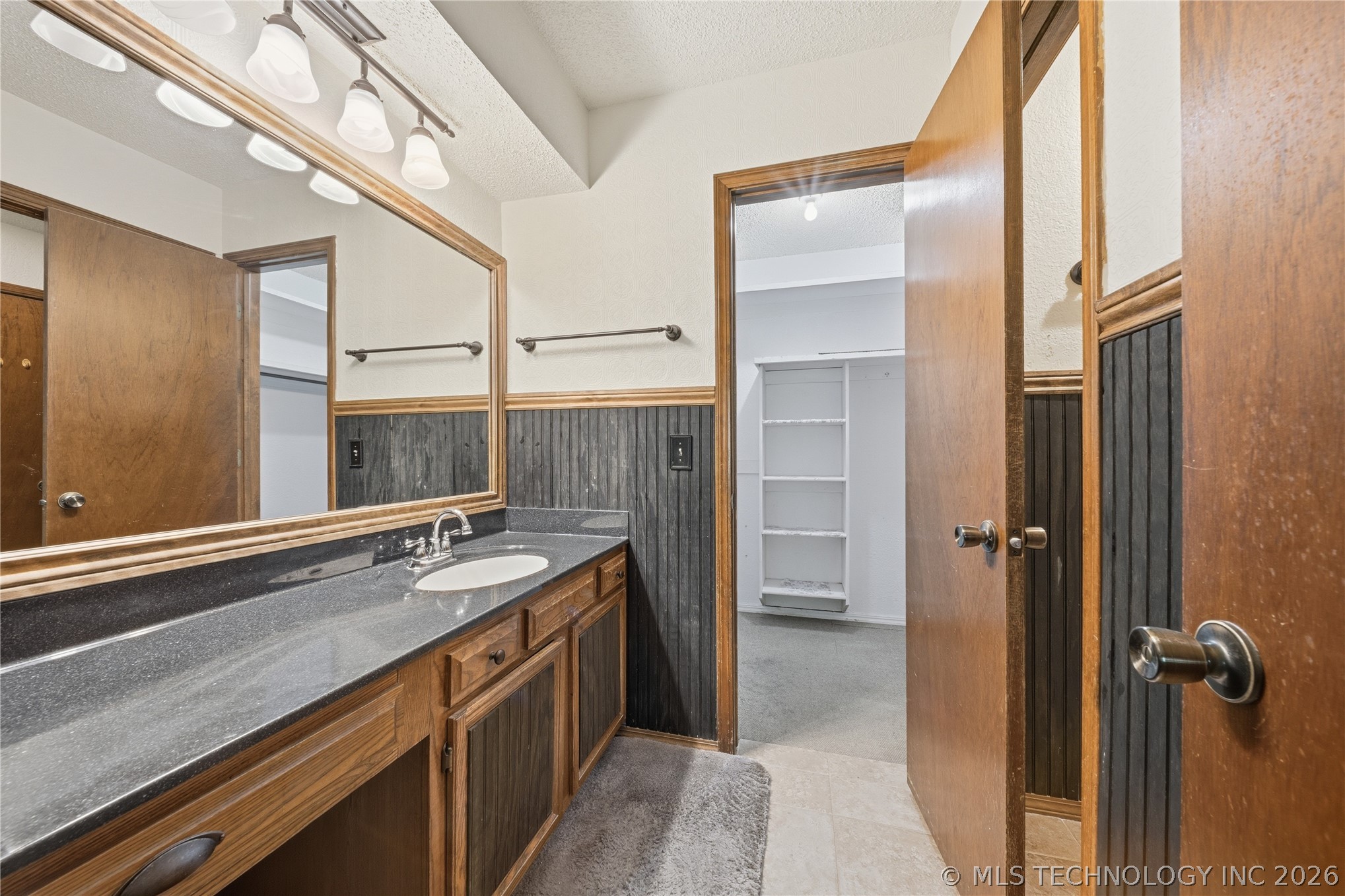 8404 E 107th Street Property Photo 18