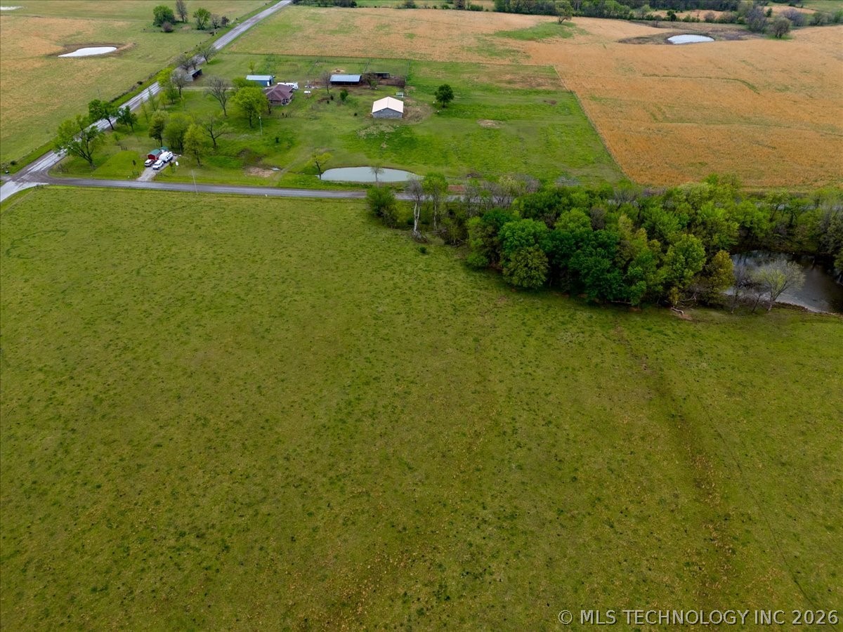 002 E 210 Road Property Photo 16