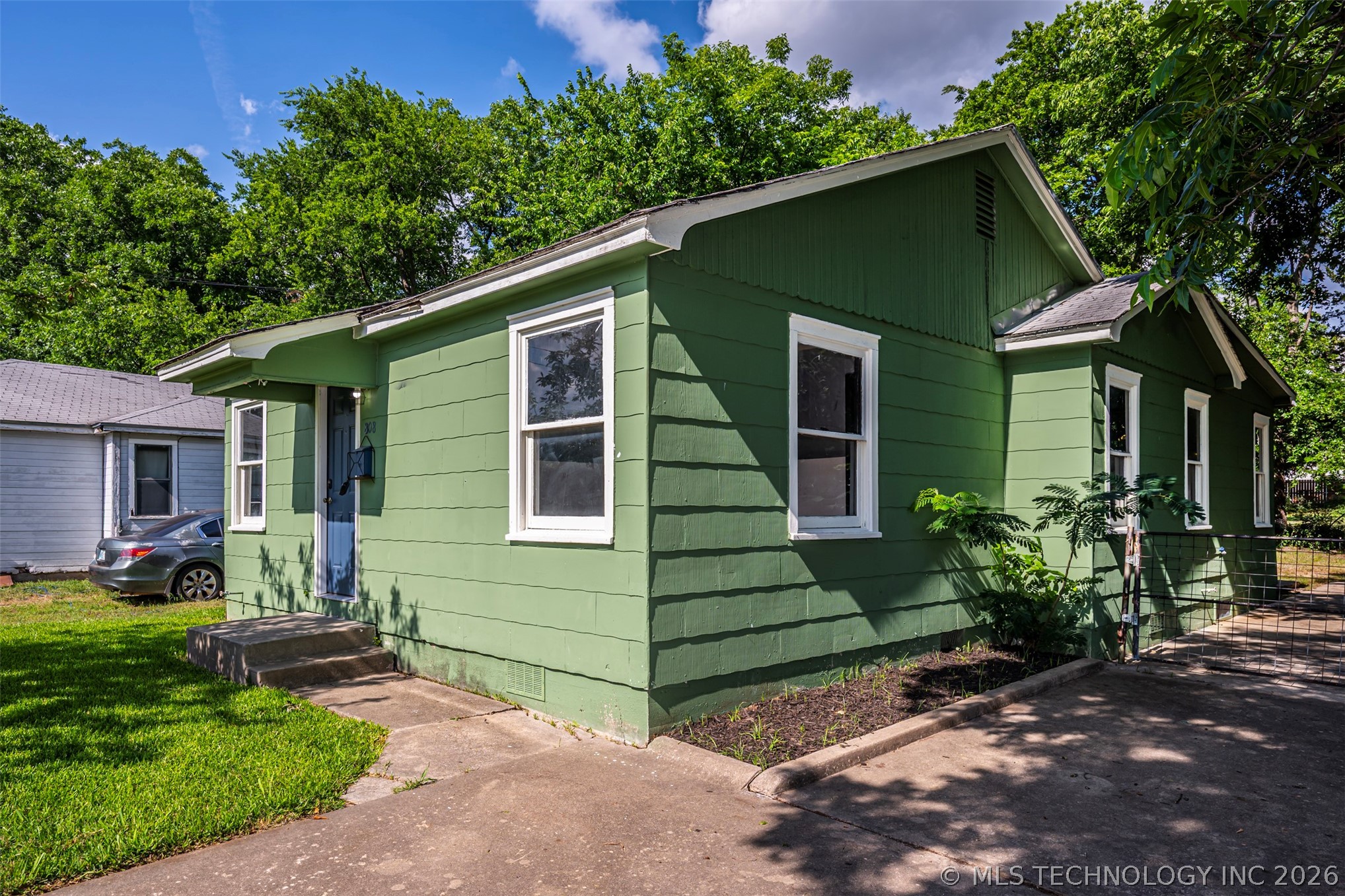 2620554 Property Photo 19