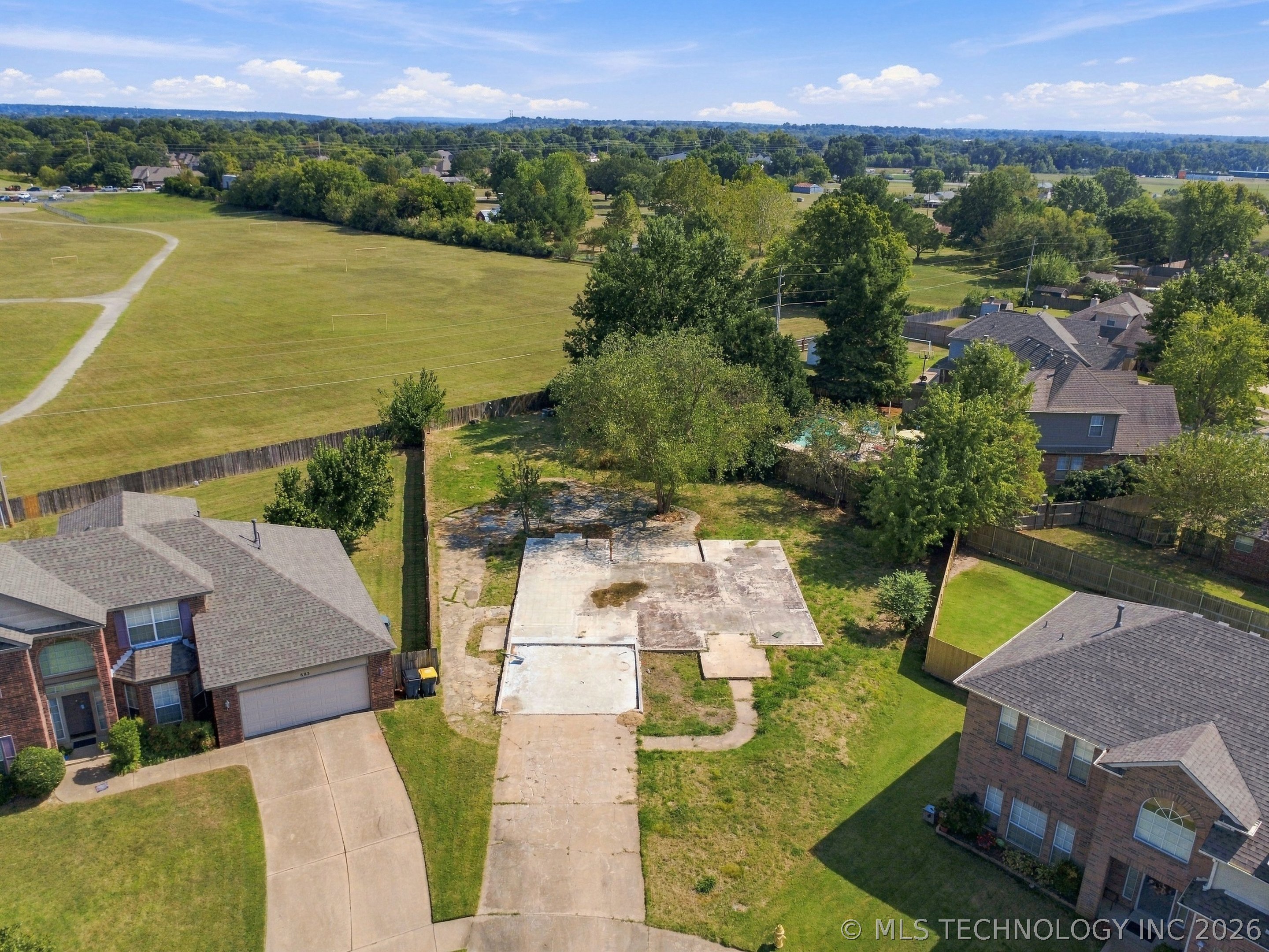 2824 W G Street Property Photo 5