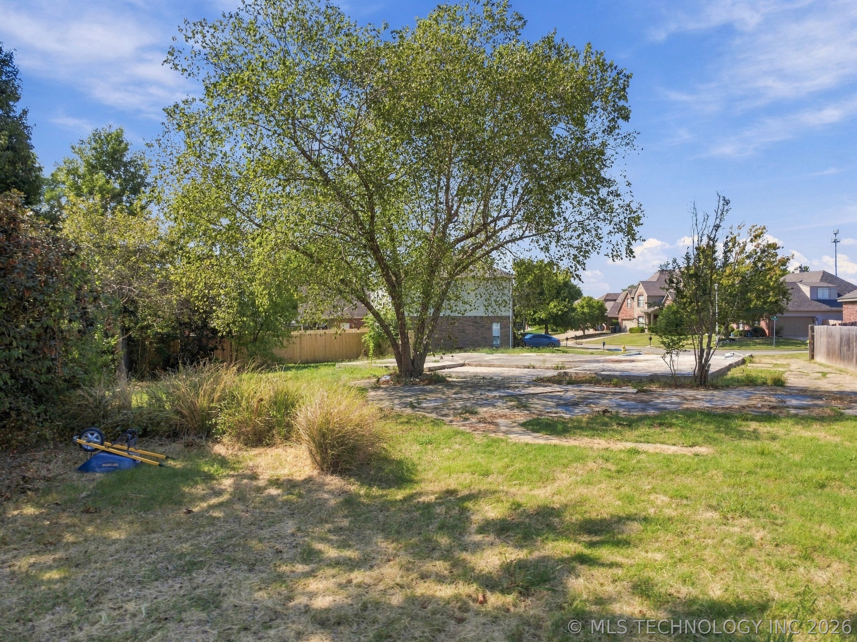 2824 W G Street Property Photo 6