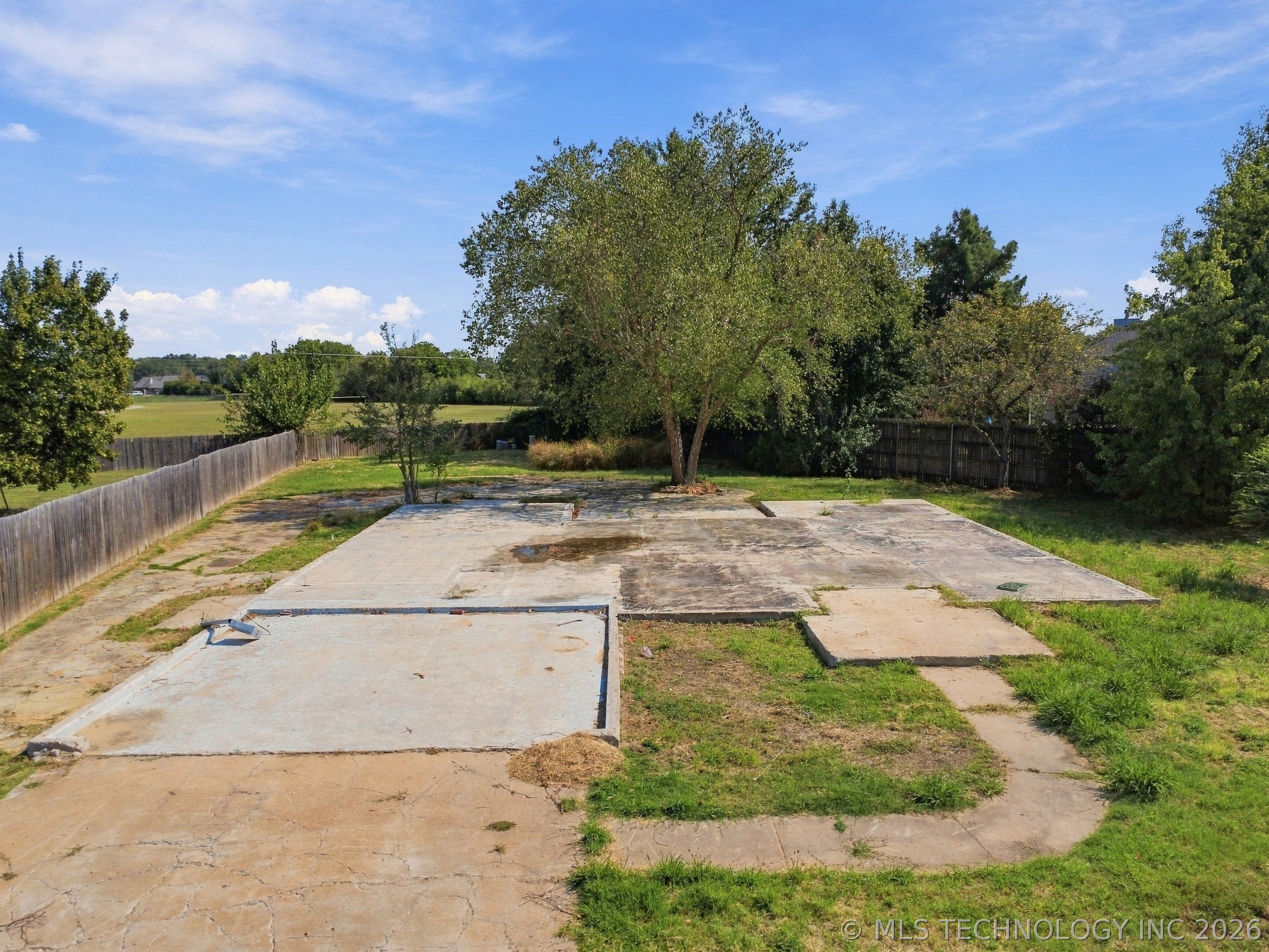 2824 W G Street Property Photo 7