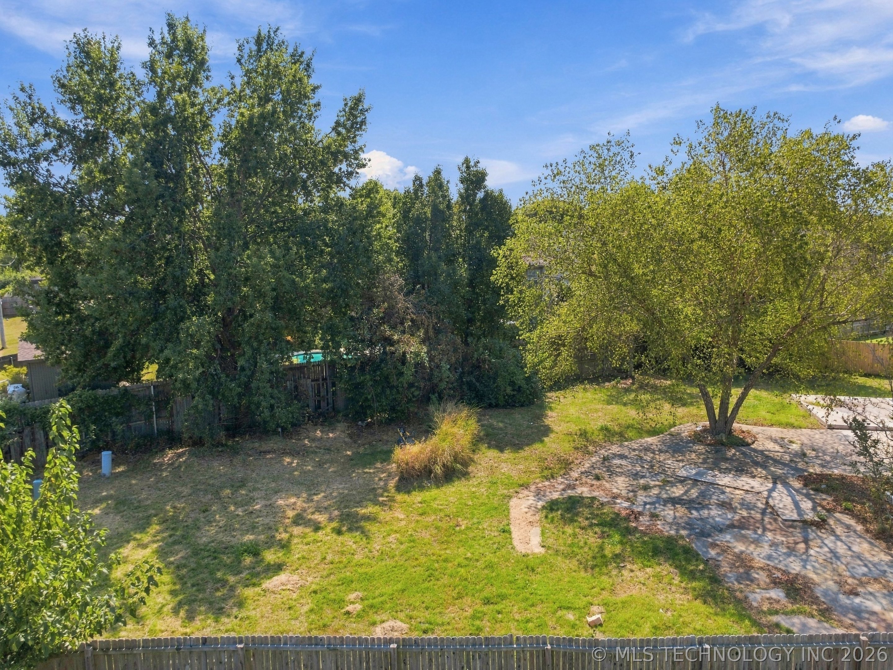 2824 W G Street Property Photo 9